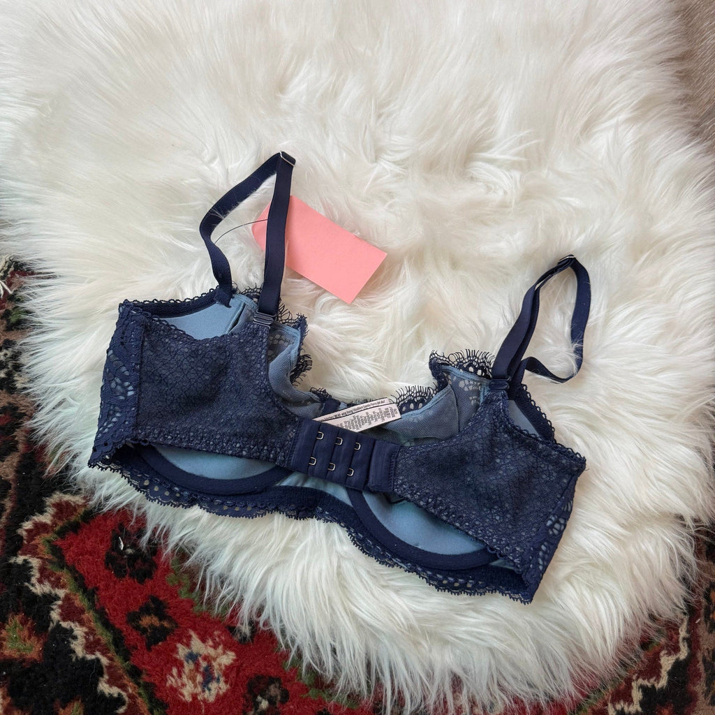 Victoria's Secret Convertible Blue Lace Bra - 32DDD (32F)