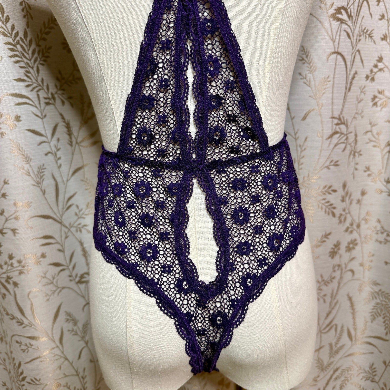 Victoria's Secret Purple Lace Halter Teddy Bodysuit L Plunge Romantic Whimsigoth