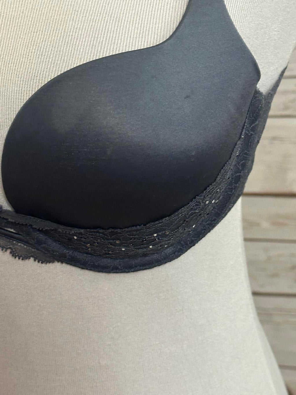 Victoria's Secret Very Sexy silver padded demi bra Size 34C