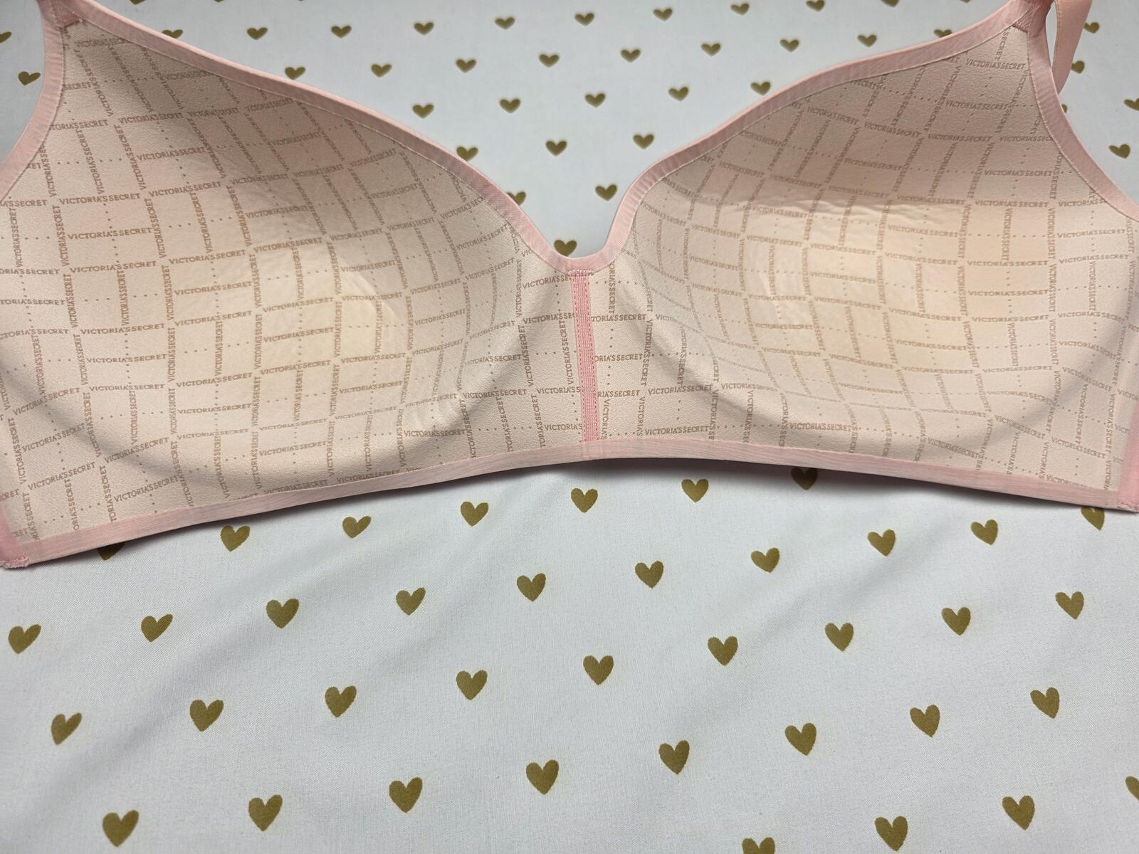 Victorias Secret NO Wire Wireless 36DD Super Soft Pink Bra