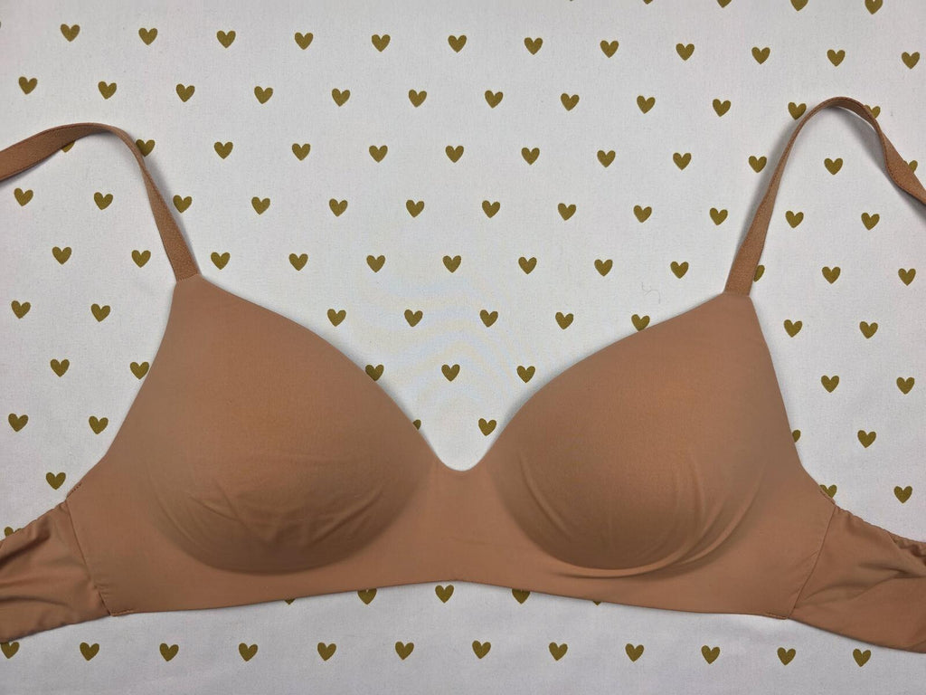 Victorias Secret Beige WIRELESS NO wire T shirt Lightly Lined Bra 32DD