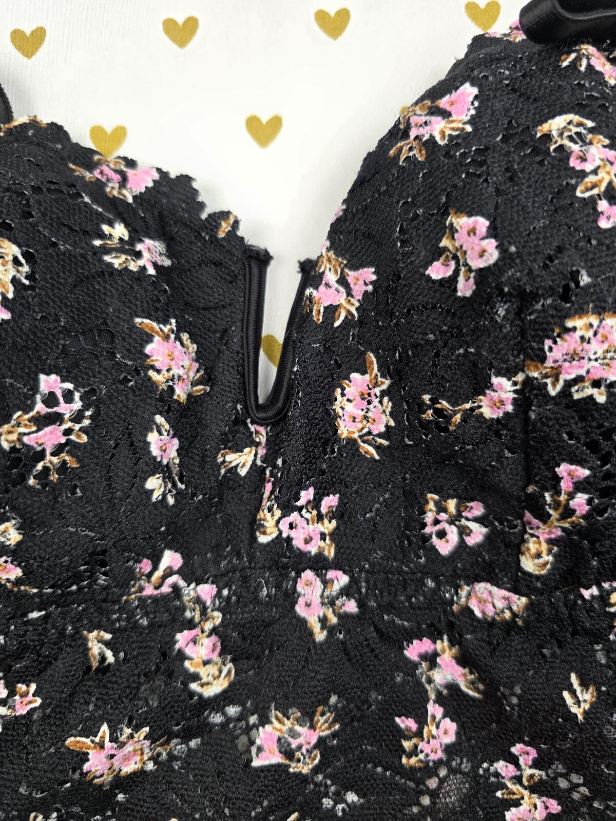 Victorias Secret Pink Lace Cute Floral LARGE Bralette Bra Top Tank