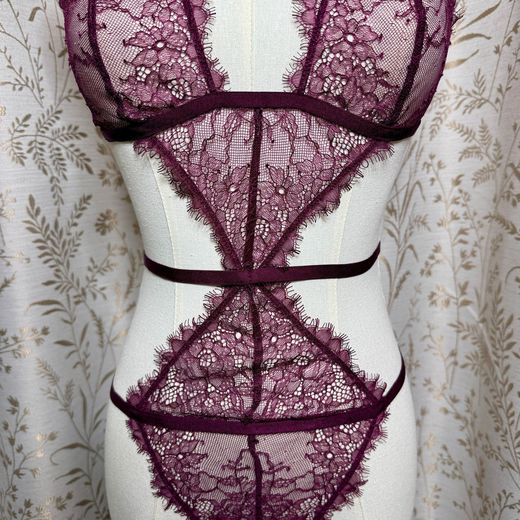 Victoria's Secret Very Sexy Strappy Eyelash Lace Teddy L Plum Sirencore Baddie