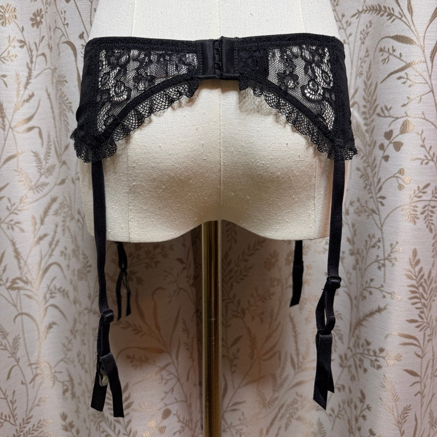 Victoria's Secret Womens Black Lace Garter Belt L Boudoir Sexy Vampy Coquette