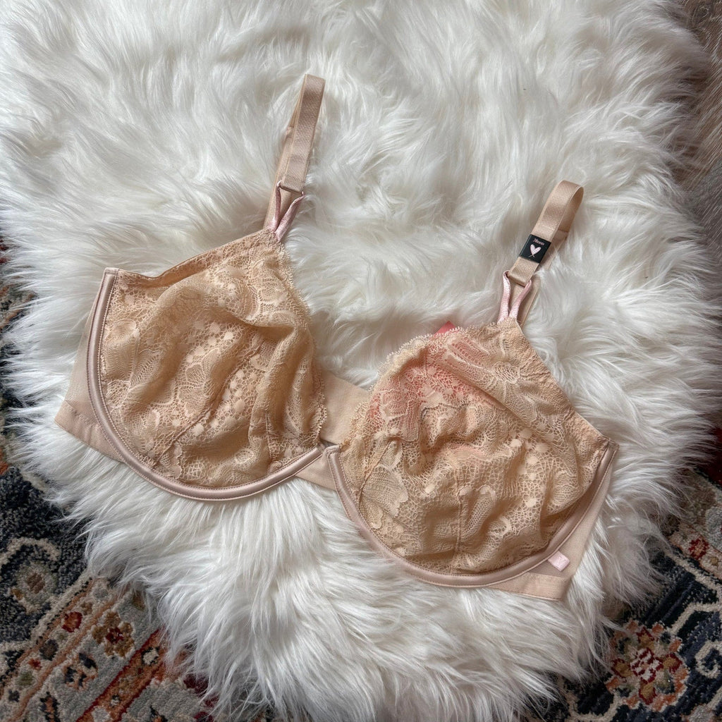 Victoria's Secret Beige Lace Bra - Size 38DDD