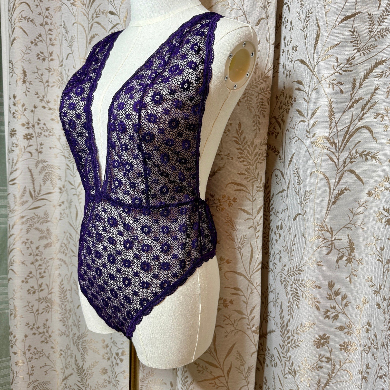 Victoria's Secret Purple Lace Halter Teddy Bodysuit L Plunge Romantic Whimsigoth