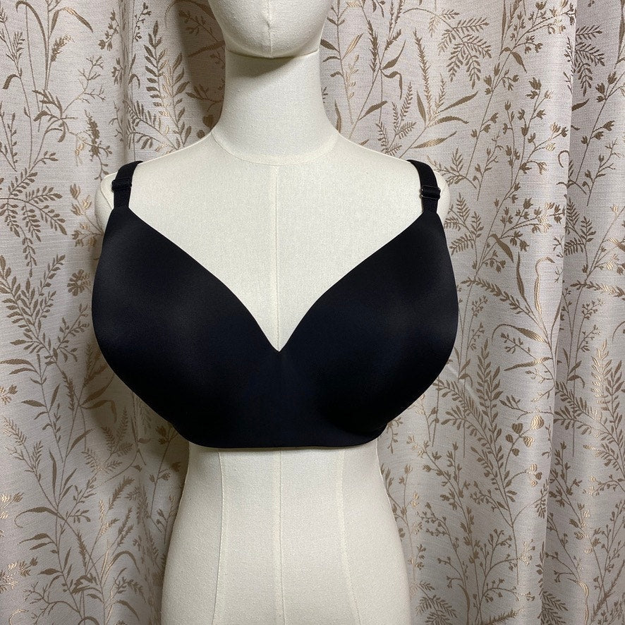 Victorias Secret 42DD Black Lightly Lined Wireless Bra Smooth Comfort T-Shirt