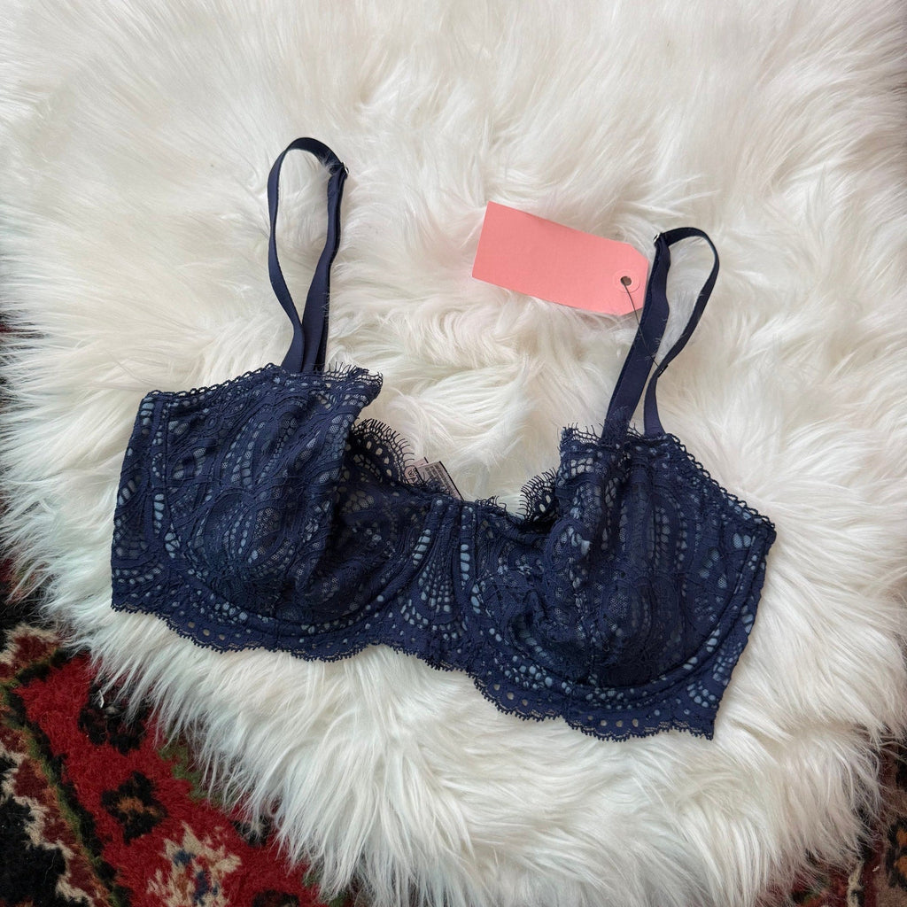 Victoria's Secret Convertible Blue Lace Bra - 32DDD (32F)