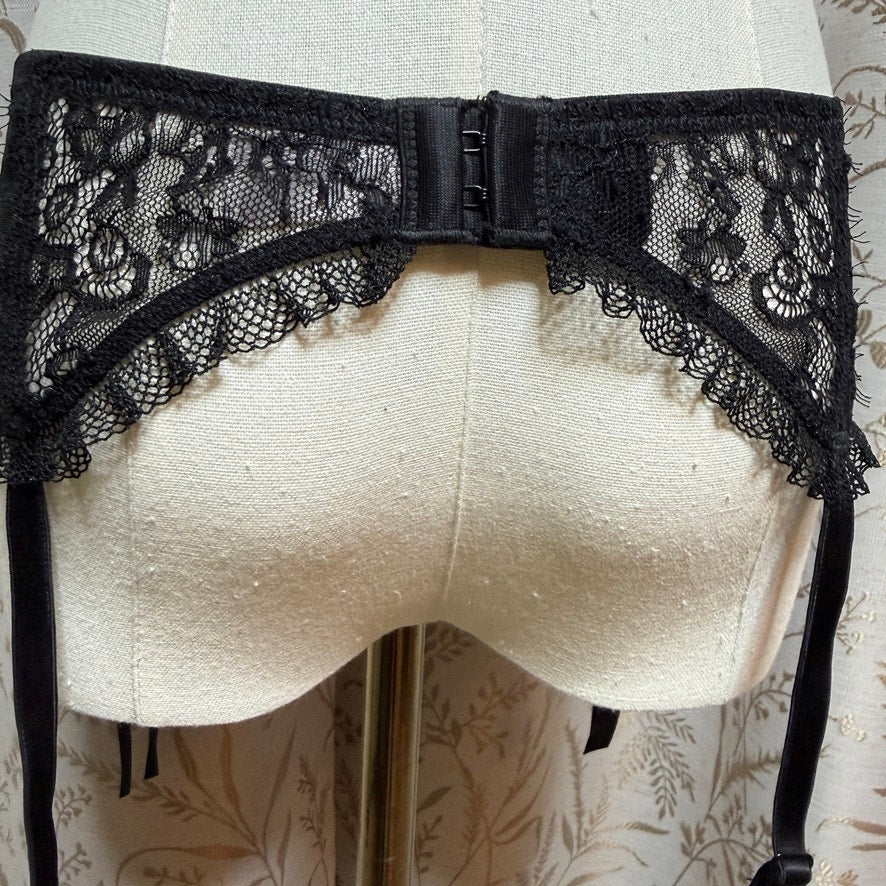 Victoria's Secret Womens Black Lace Garter Belt L Boudoir Sexy Vampy Coquette