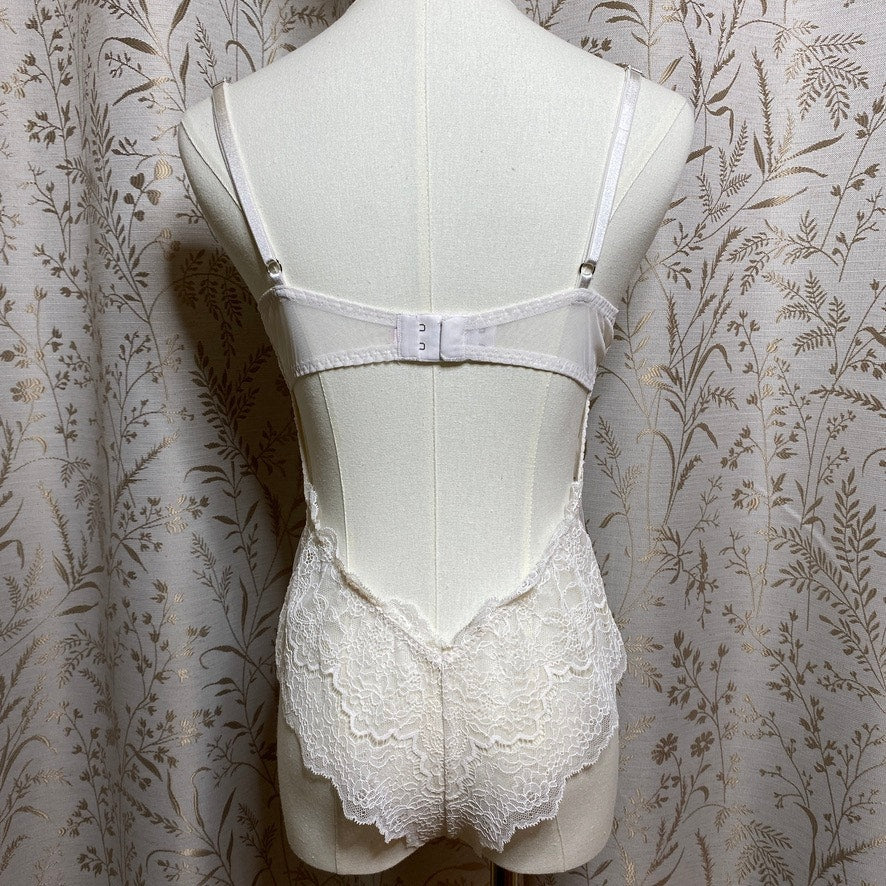 Victorias Secret White Lace Rhinestone Cheeky Teddy M/L Low Back Bridal Coquette