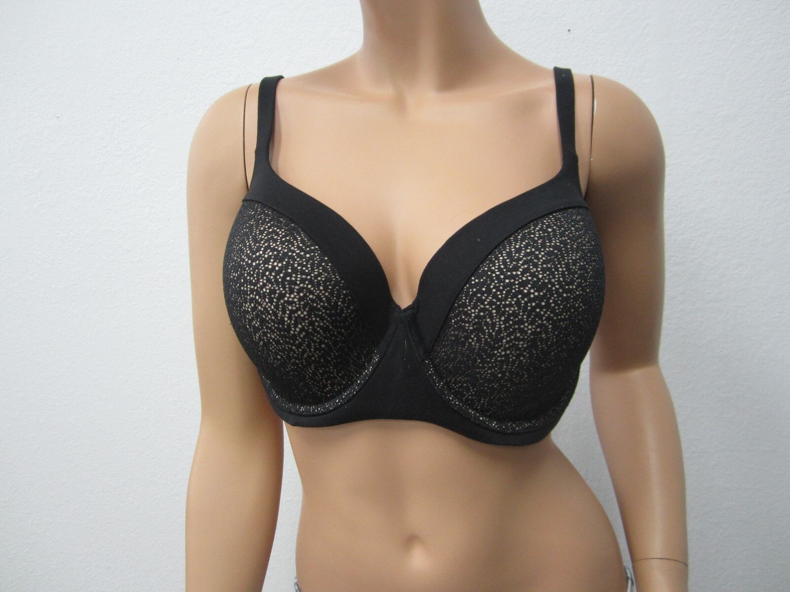 NEW  VICTORIA'S SECRET  PUSH UP PADDED BLACK LACE BACK BRA 38DD