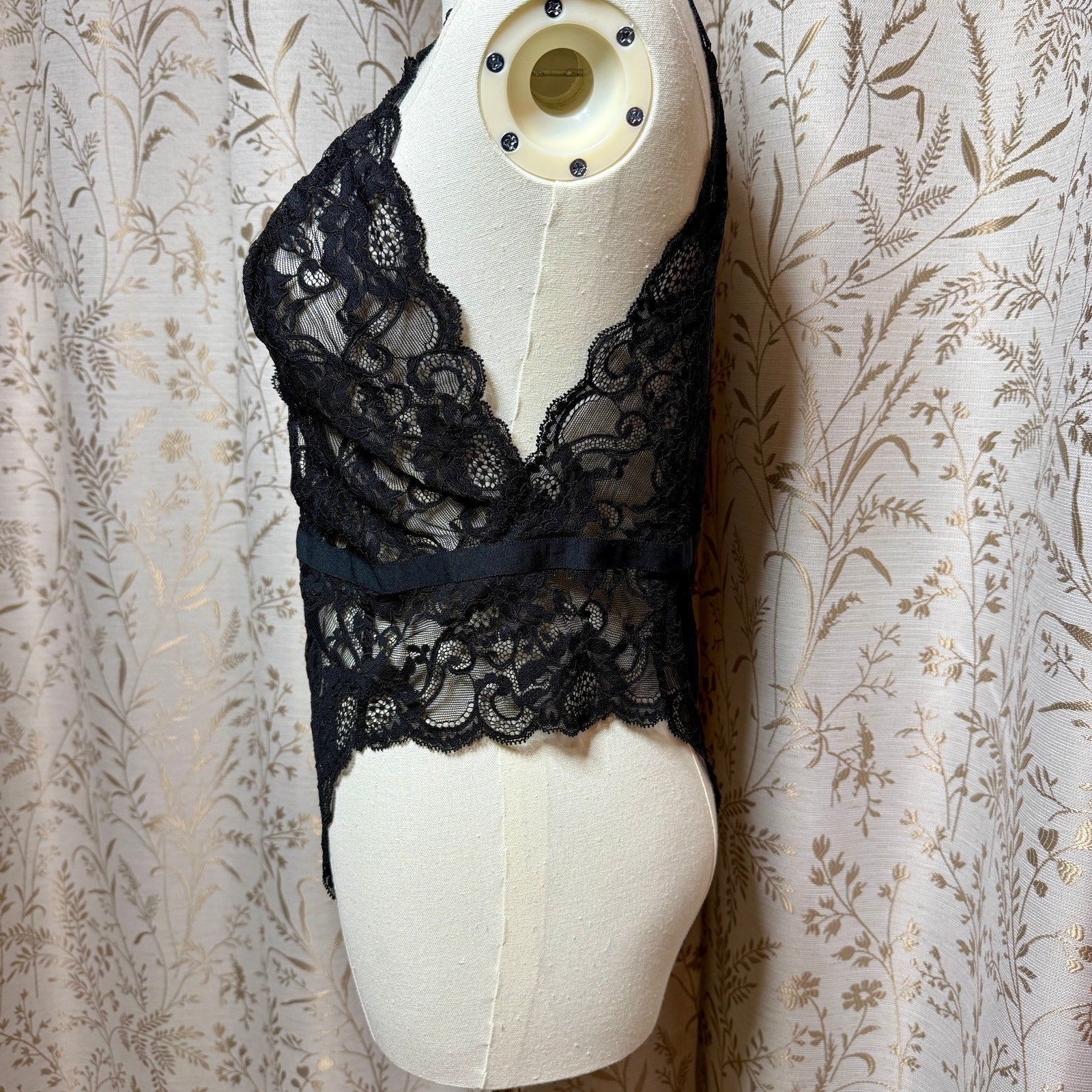 Victorias Secret Black Lace Plunge Teddy Womens L Sexy Sirencore Dark Coquette
