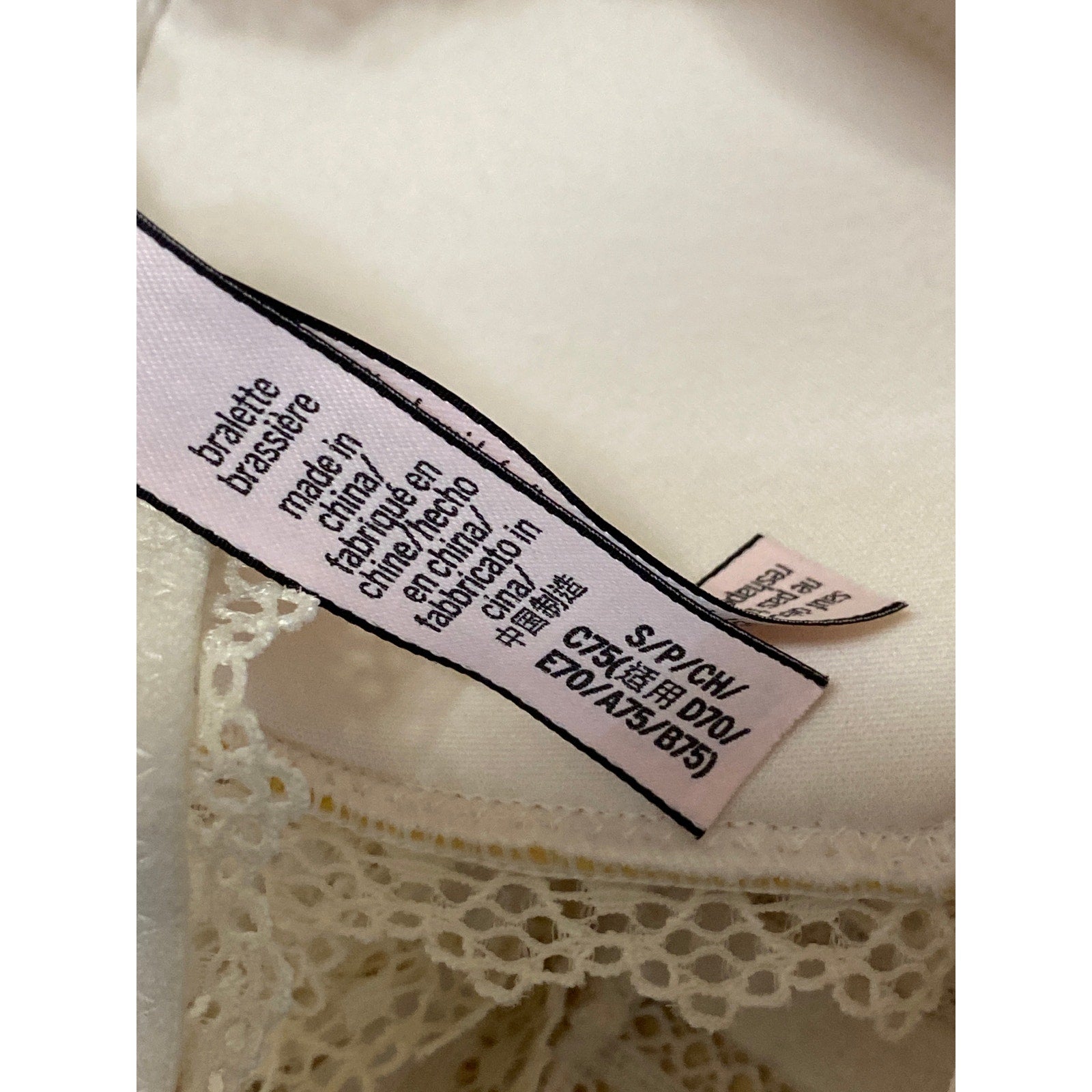 Victoria's Secret Women's Cream Floral Lace Racerback Wireless Bralette Bra S