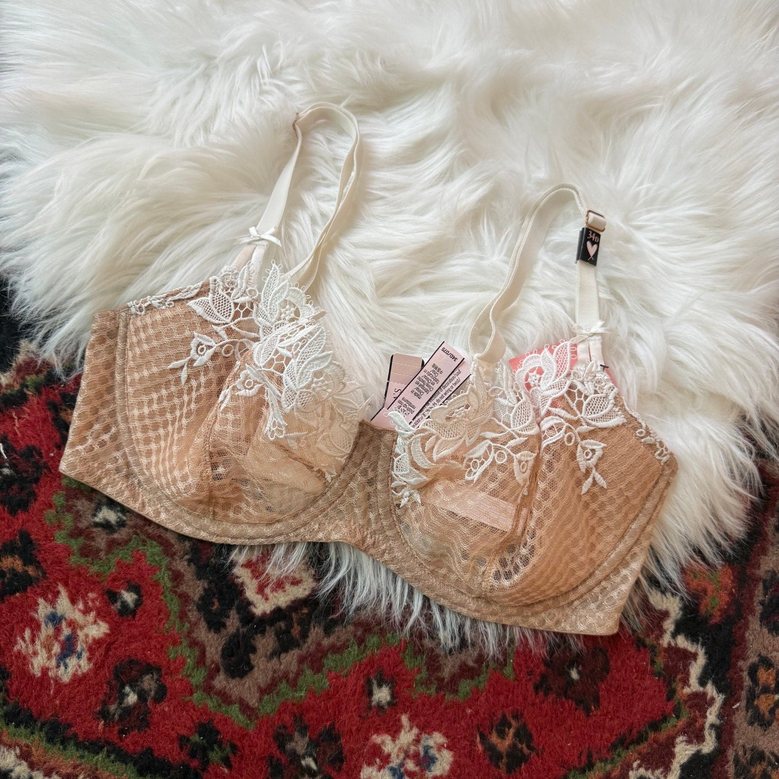 Victoria's Secret Delicate Lace Bra - New, 34D