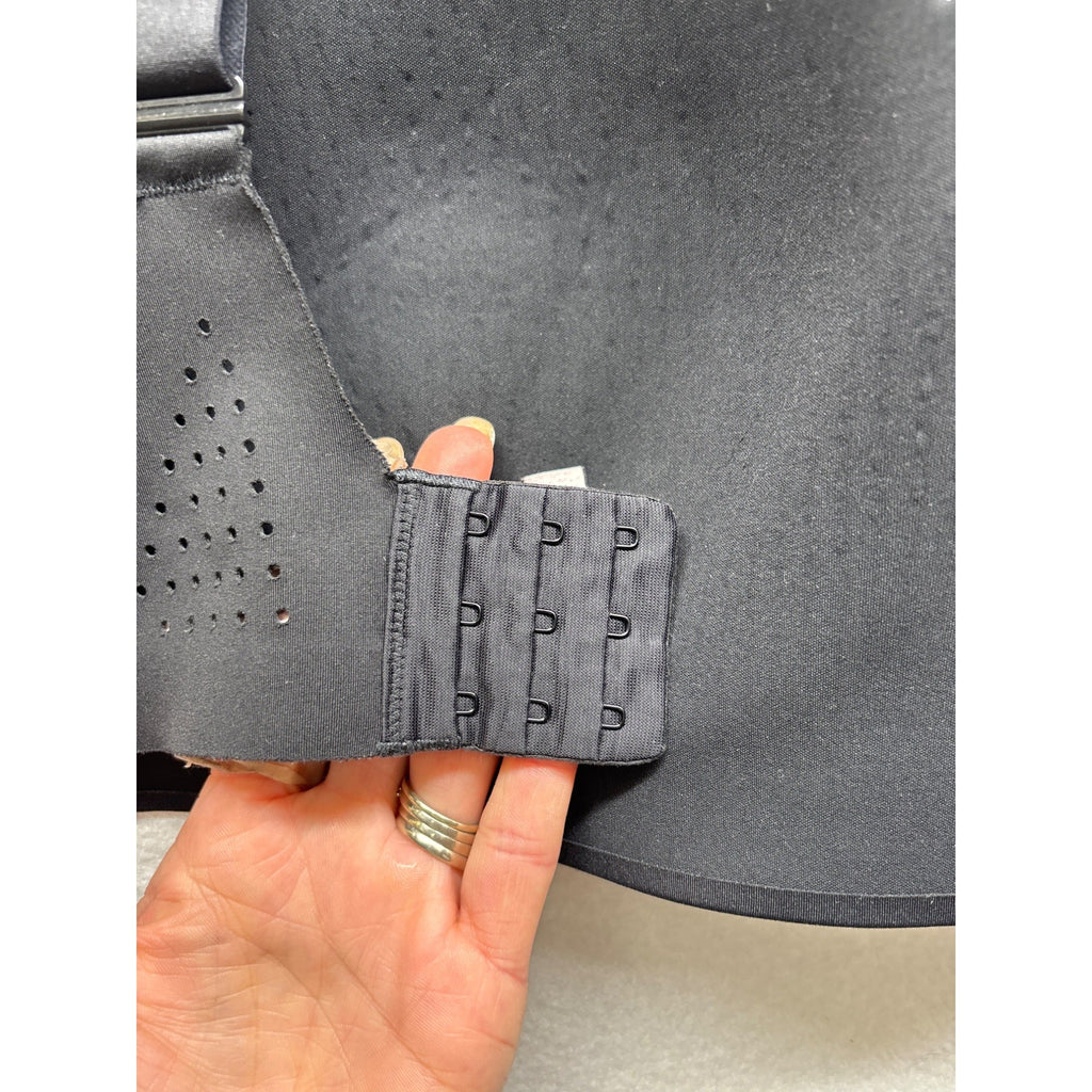 Victorias Secret Seamless Black Sports Bra Size 38D With Adjustable Straps & Breathable Fabric Design #6376