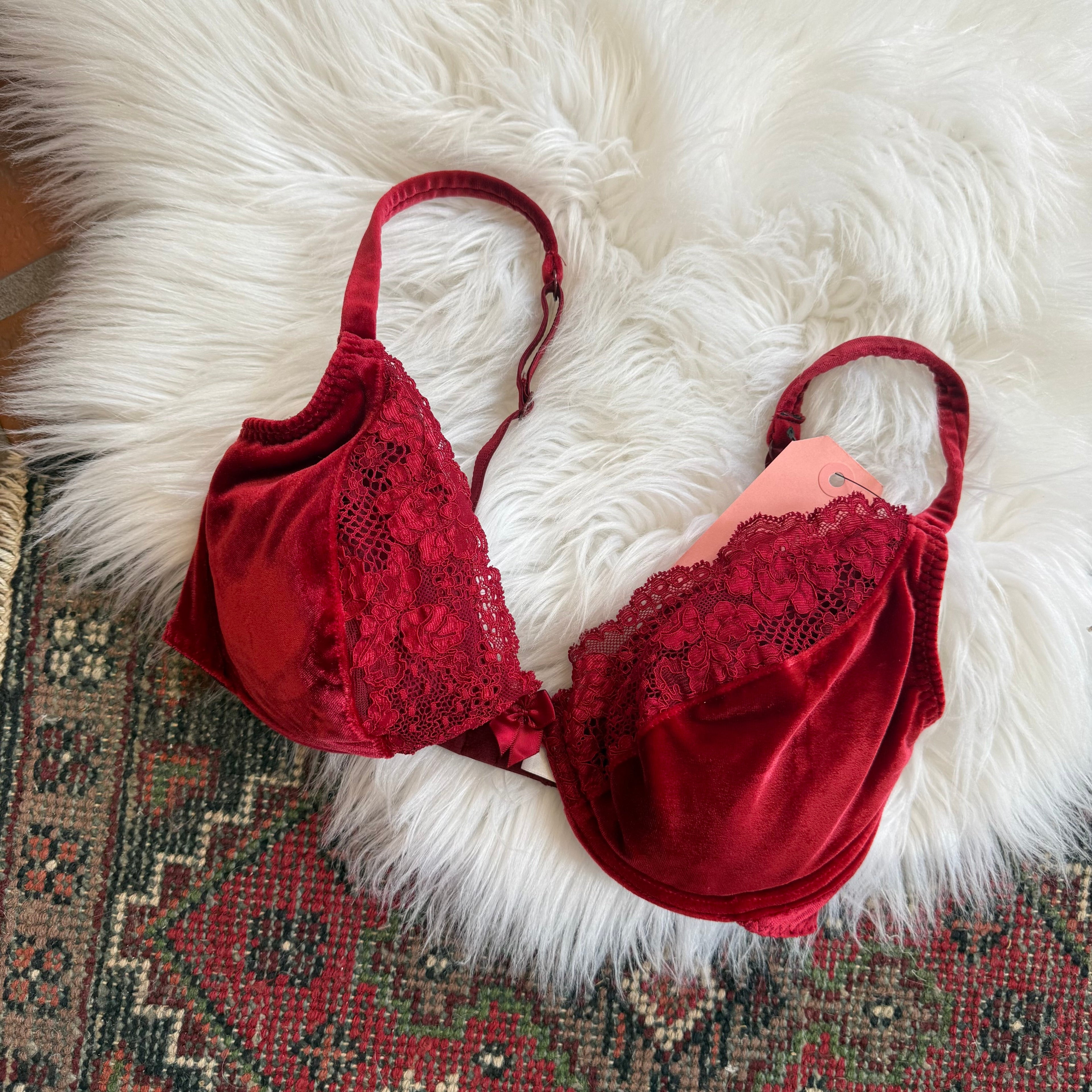 Victoria's Secret Vintage 1990s Red Velvet Bra - 36C
