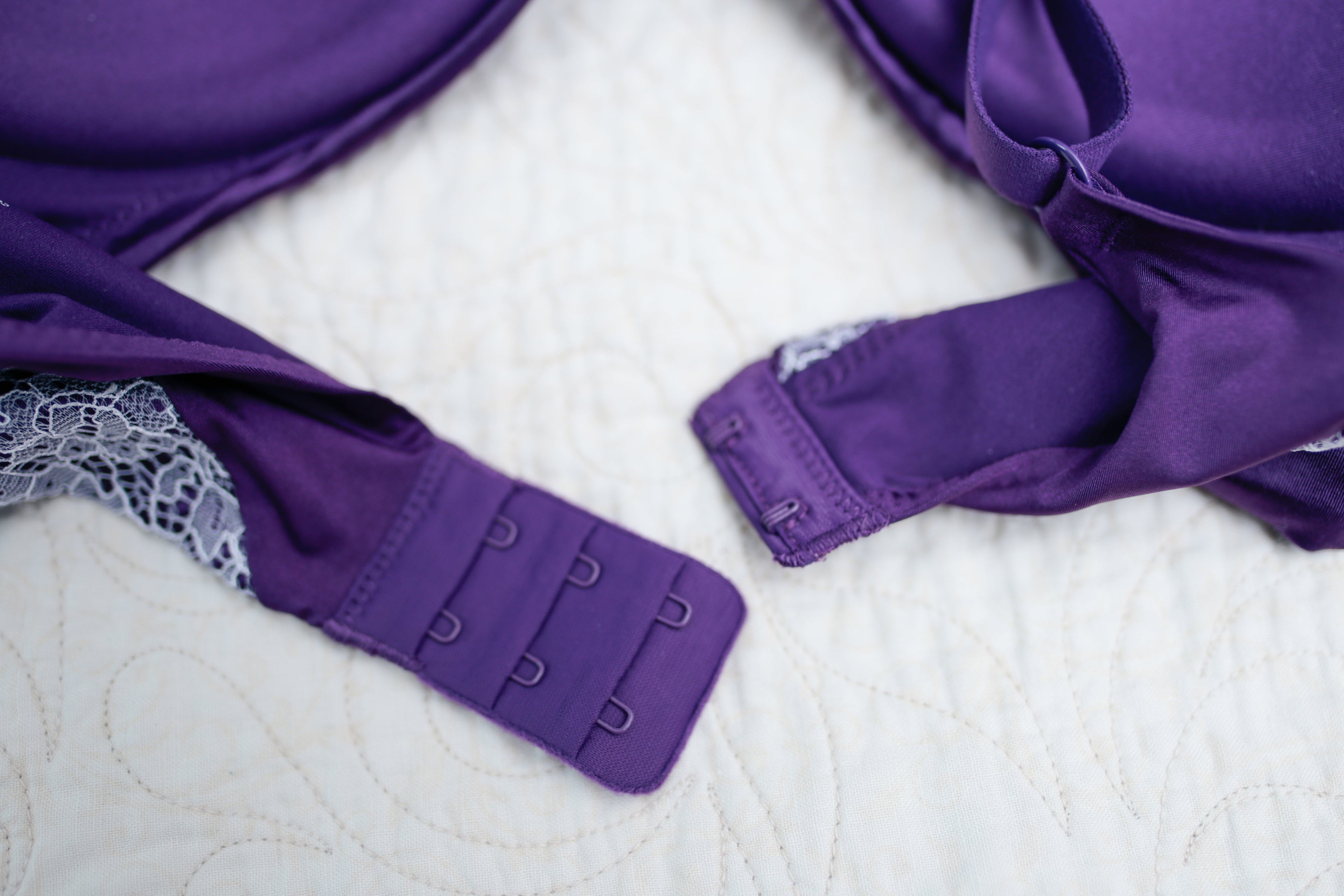 Victoria's Secret 34DD Push-up Underwire Bra Purple