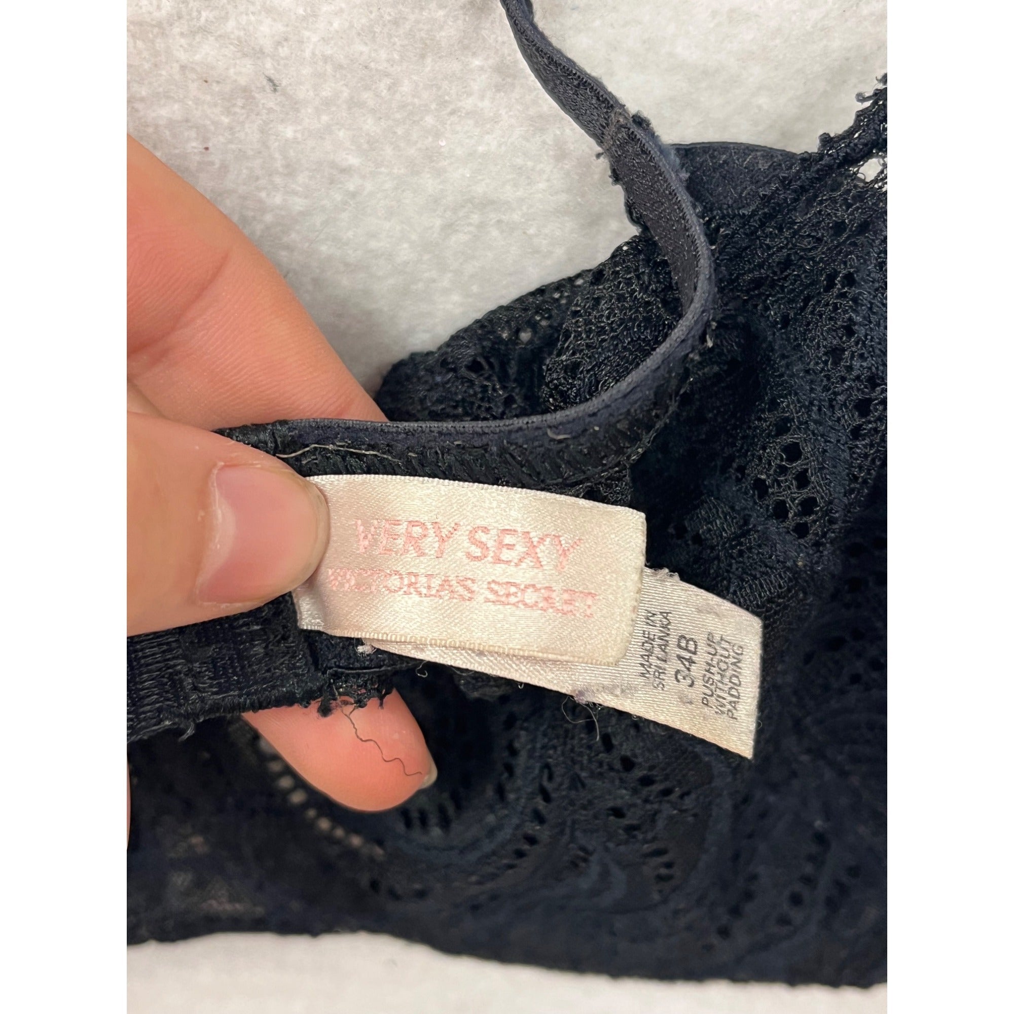Victorias Secret Very Sexy Black Lace Underwire Bra Size 34B #8748