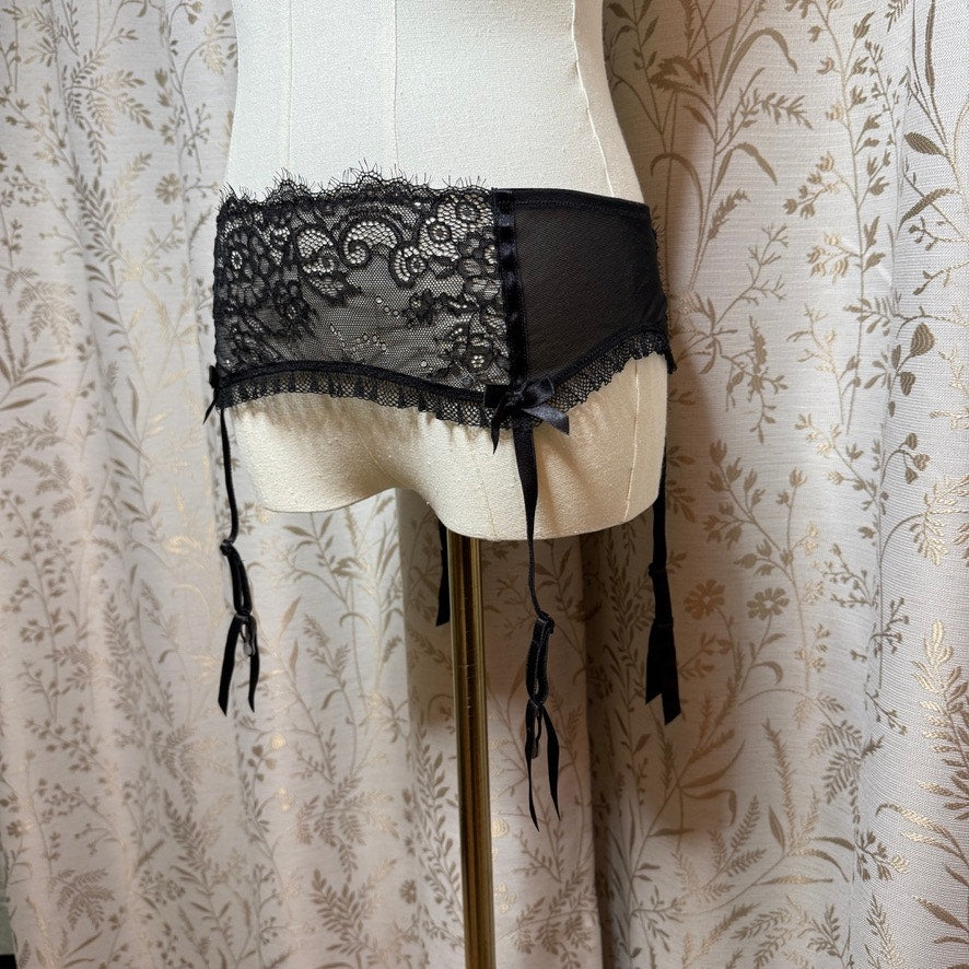 Victoria's Secret Womens Black Lace Garter Belt L Boudoir Sexy Vampy Coquette