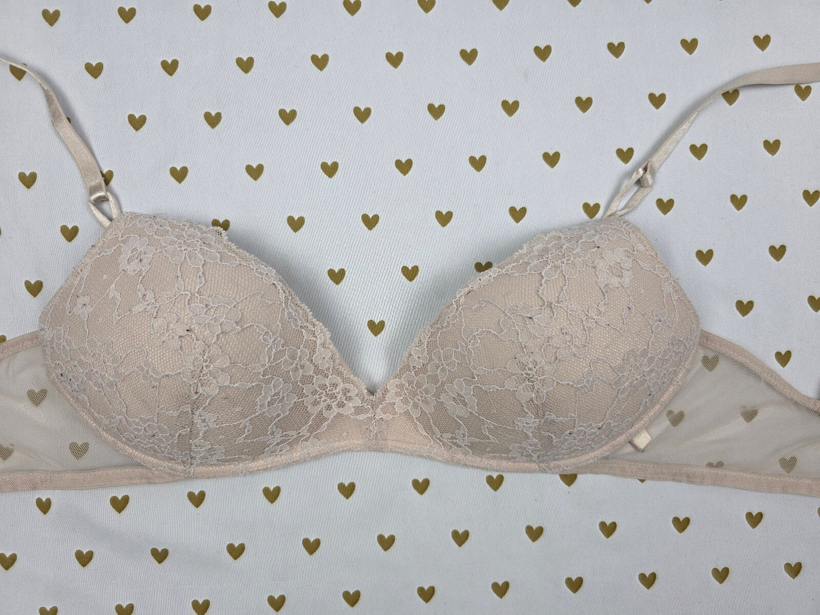 Victorias Secret Wireless No wire beige Padded Bra lace 36B