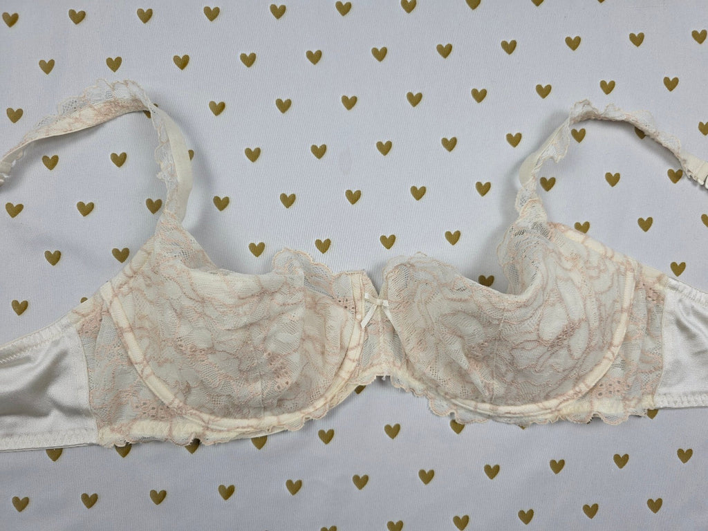 Victorias Secret ANGELS Vintage Demi Balconette Lace Bra 38C