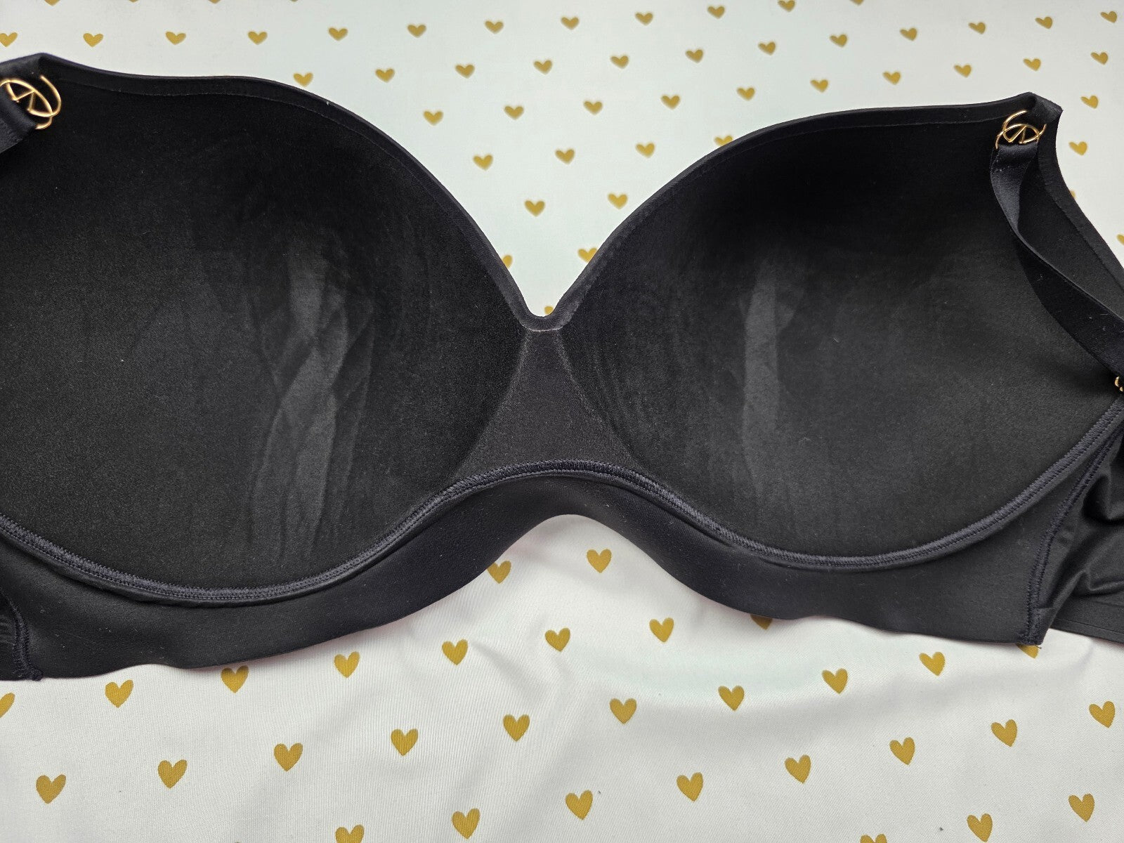 Victorias Secret Black Wireless 42DD Padded No Wire Bra Perfect Shape