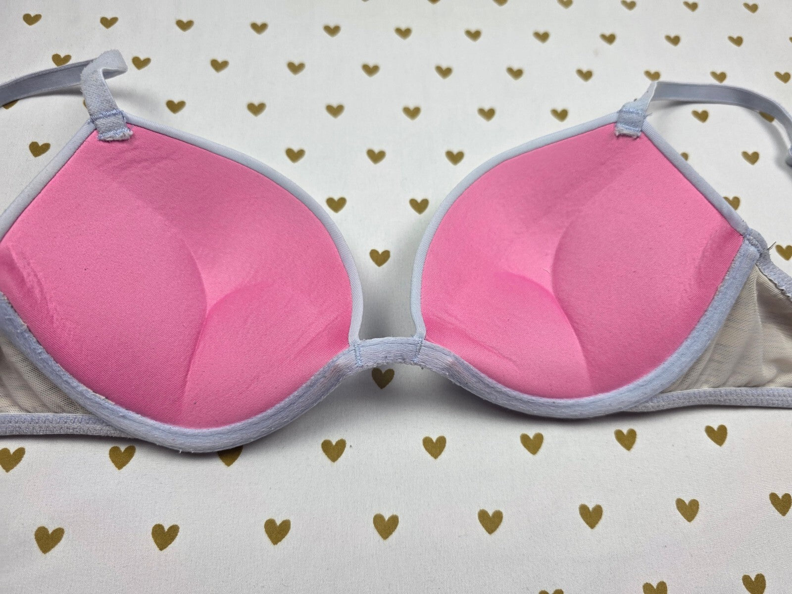 Victorias Secret PINK 32B wear Everywhere SUPER Push Up bra