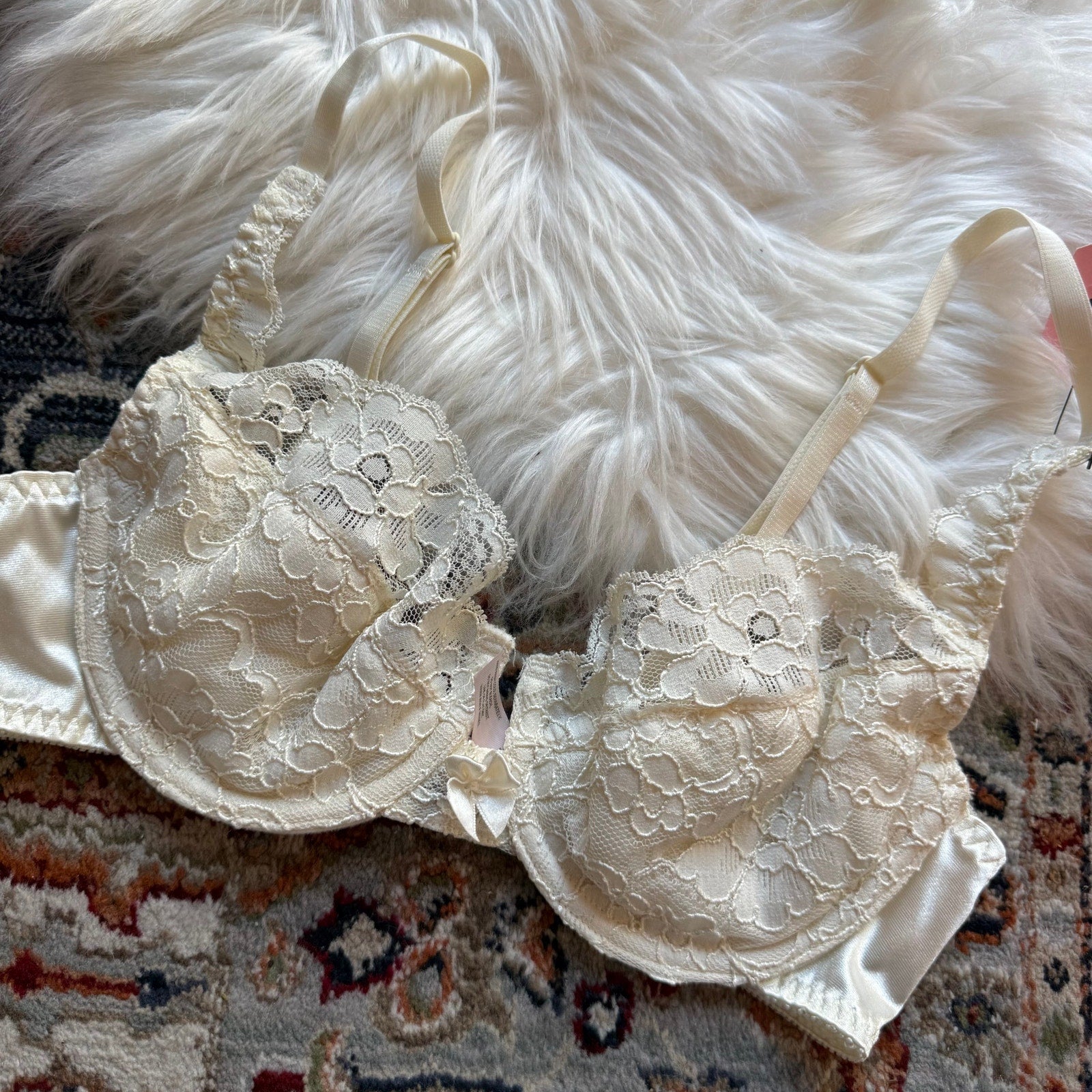 Victoria's Secret Vintage Lace Bra - 36B