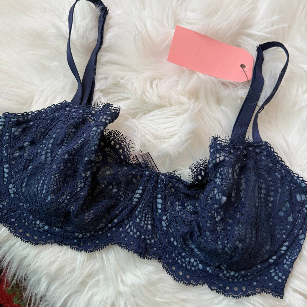Victoria's Secret Convertible Blue Lace Bra - 32DDD (32F)