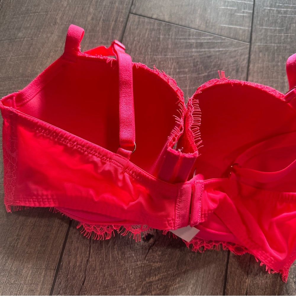 Victoria's Secret Dream Angels Lined Demi Lace Bra