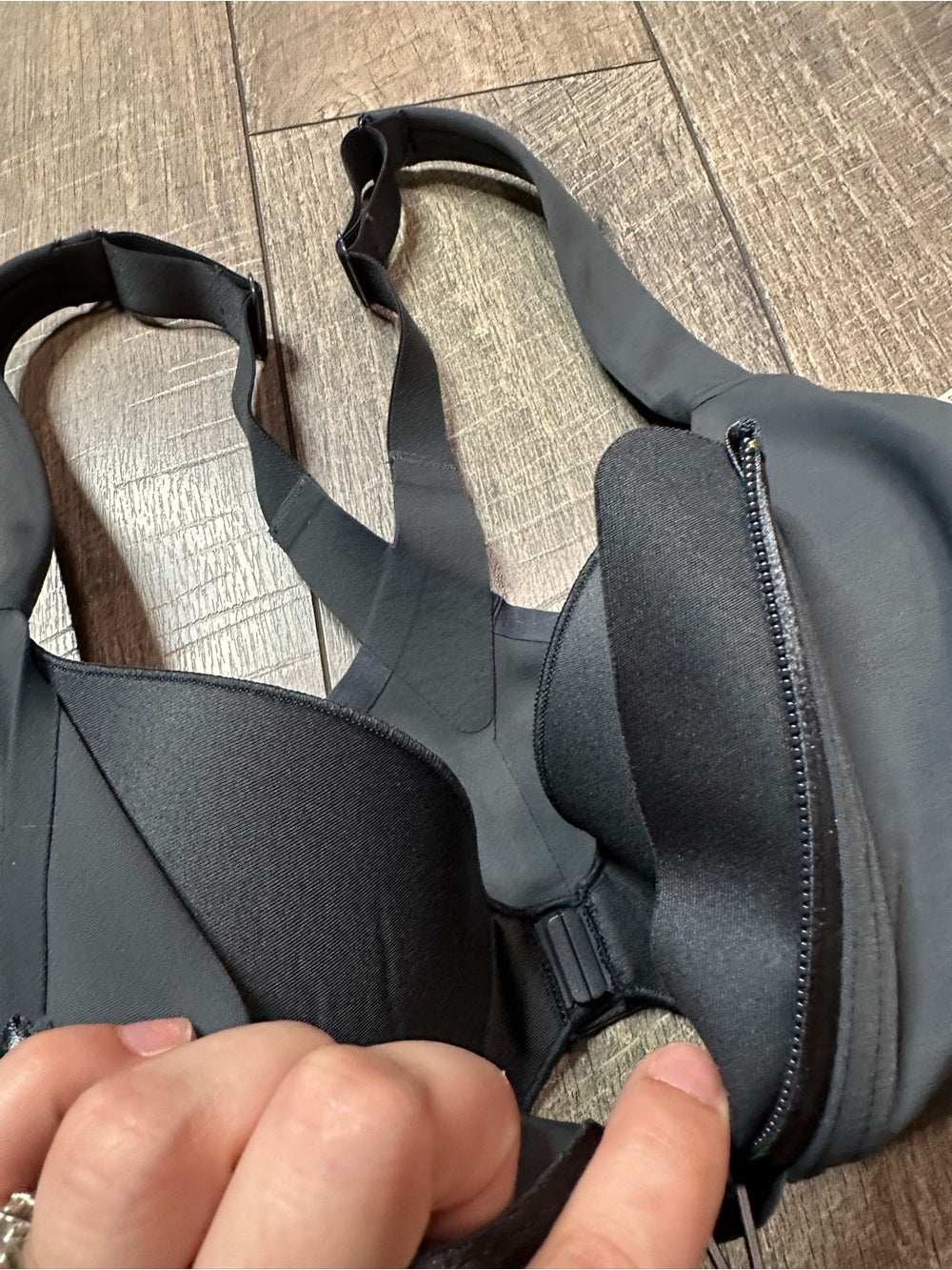 Victoria's Secret VSX Knockout Front-Close Sports Bra
