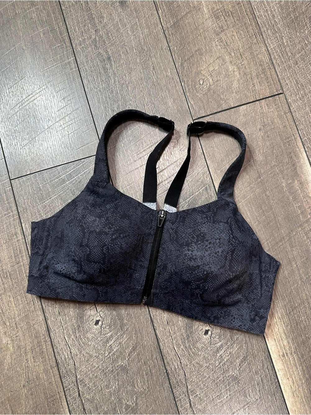 Victoria’s Secret Front Zipper Sports Bra