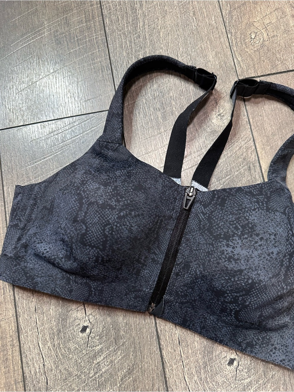 Victoria’s Secret Front Zipper Sports Bra