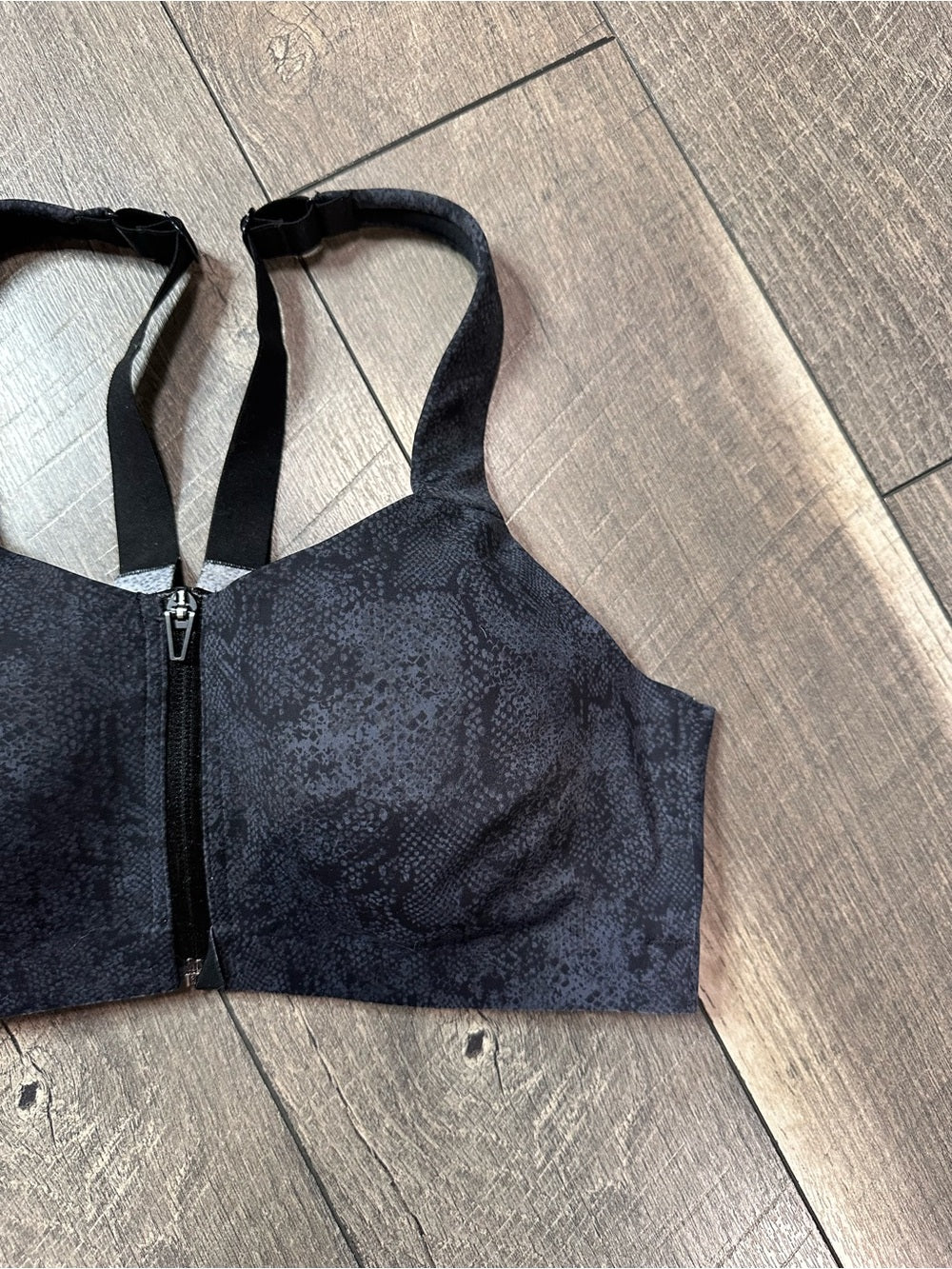 Victoria’s Secret Front Zipper Sports Bra