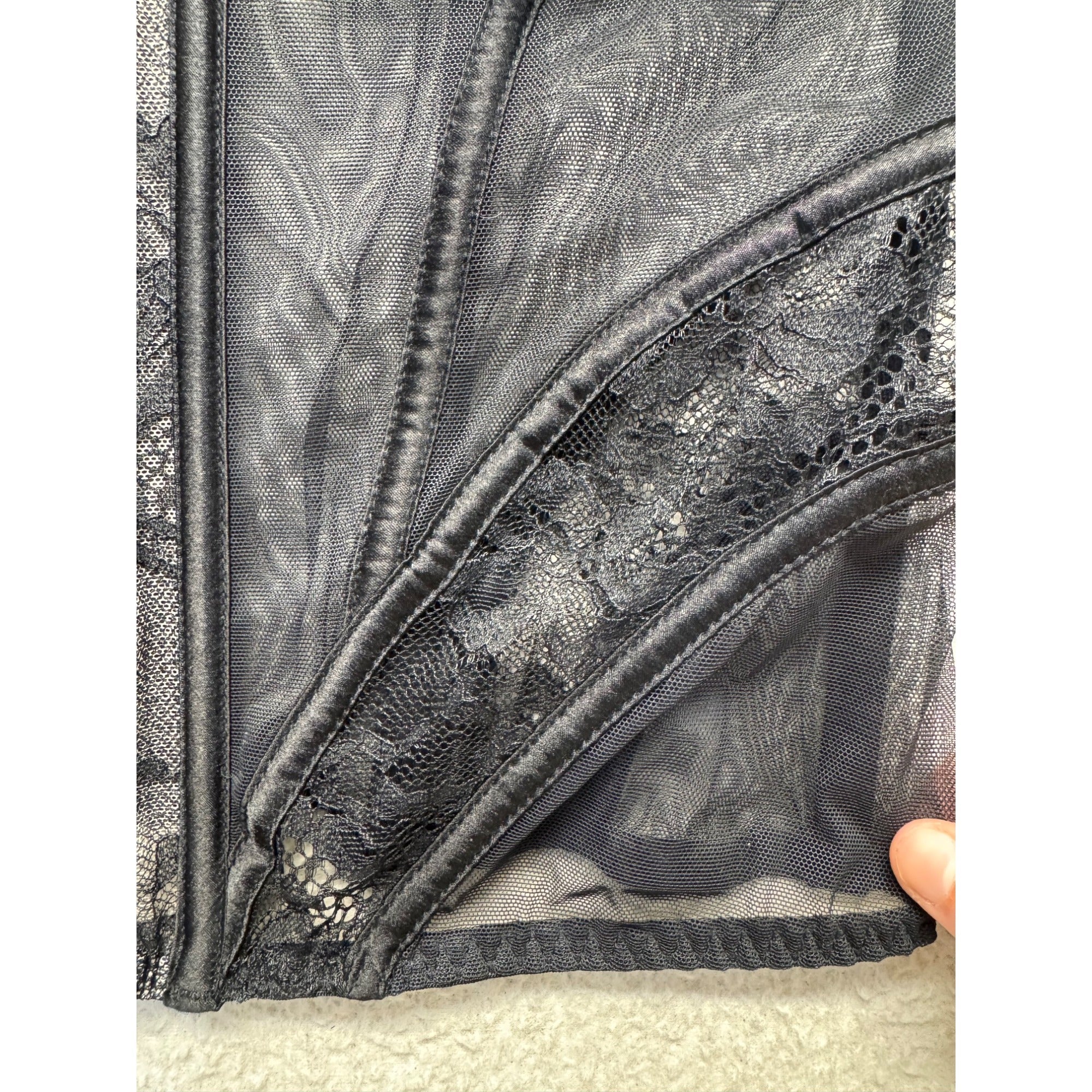Victorias Secret Lace Bustier Corset Top 36D Black Mesh & Lace #291B
