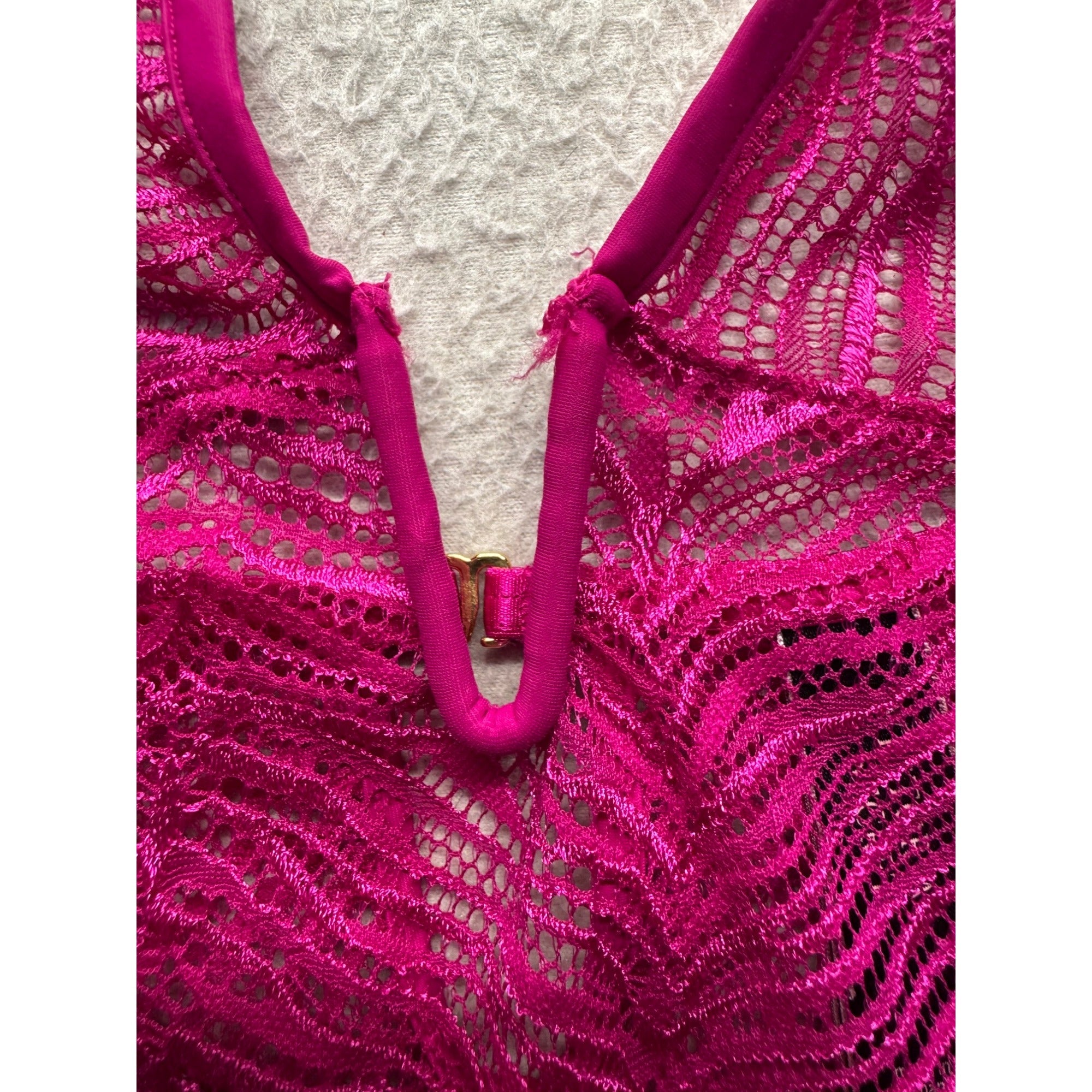 Victorias Secret Lace Halter Bodysuit In Fuchsia With Adjustable Straps S/P #9603