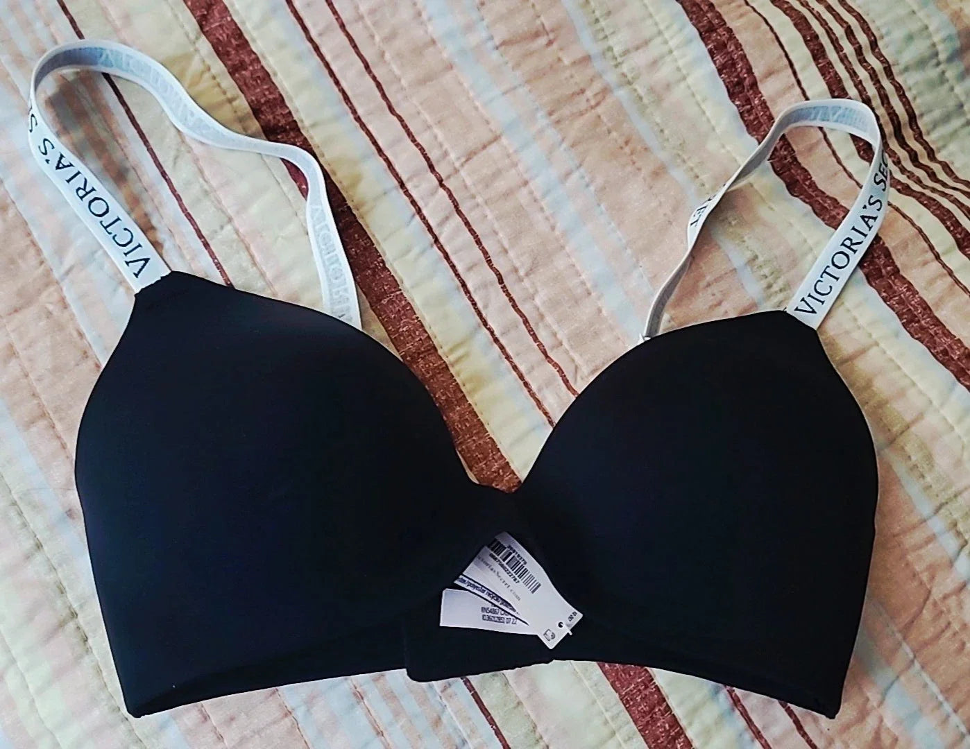 Victoria's Secret Logo Lightly Lined Non-Wired Bra Size 32D Black