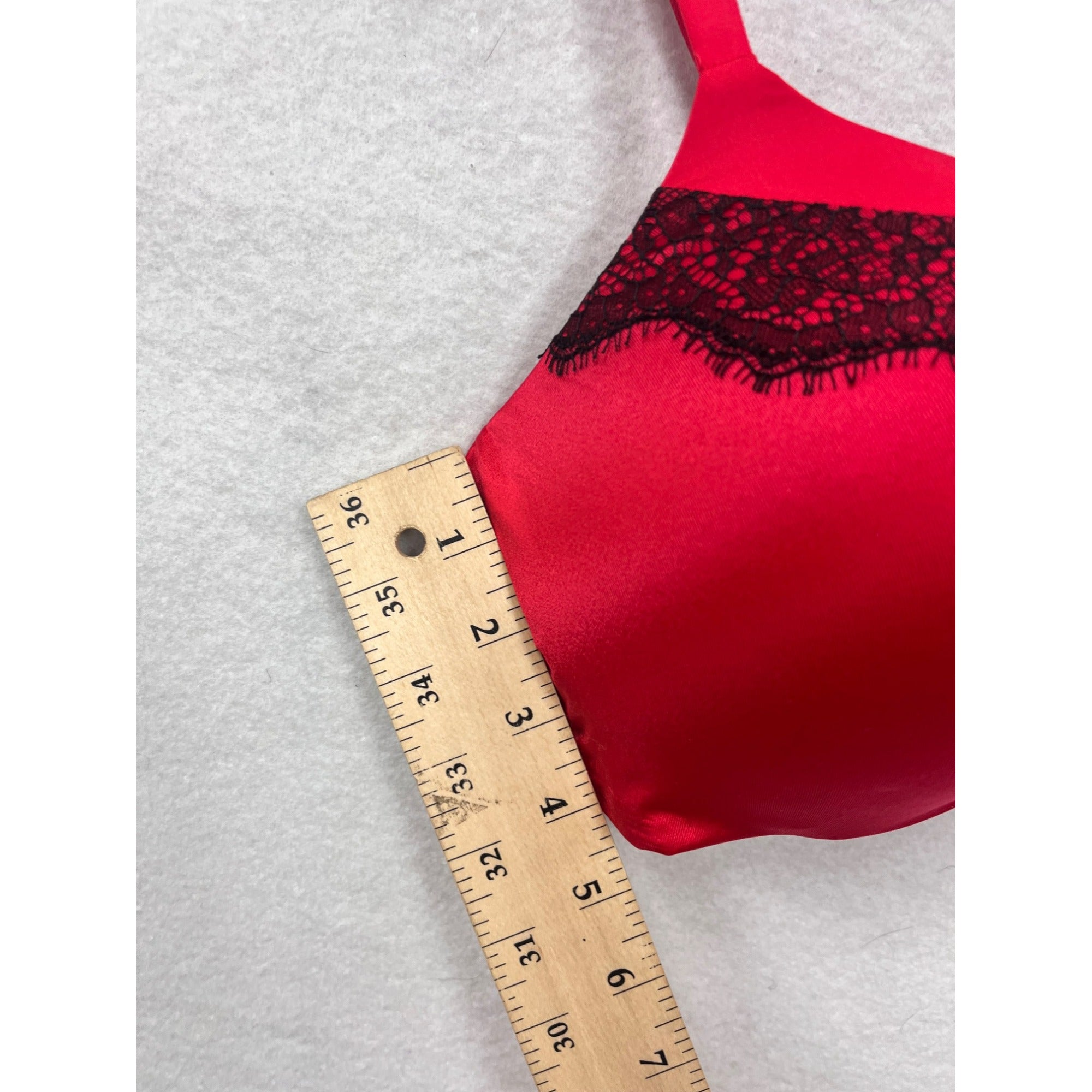 Women’s Victorias Secret Red Push-Up Bra With Black Lace Detail #6264