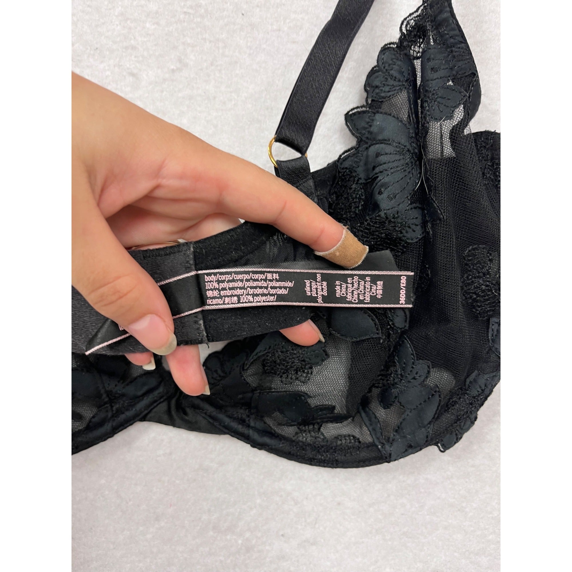Victorias Secret Black Lace Floral Underwire Bra Size 34DD #139A